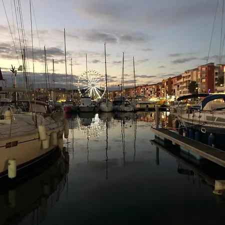 Cap D'agde Beau 2 Pieces Commerces A Pieds ! Apartment Agde