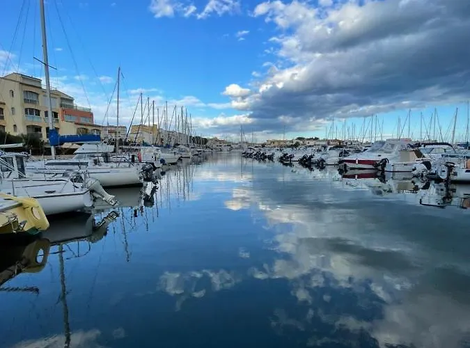 Cap D'agde Beau 2 Pieces Commerces A Pieds !